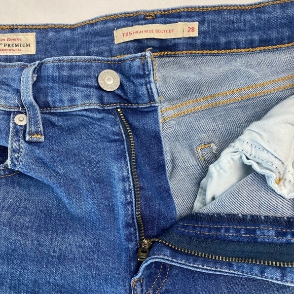 LEVI’S Premium 725 High Rise Bootcut Women’s Jeans Medium Wash Size 28W/30L* - Picture 5 of 10